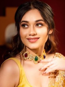 Jannat Zubair looks stunning in a Designer Saree paired with a Stylish Blouse