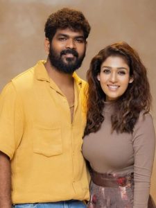 Couple Poses Ideas to take from Nayanthara and Vignesh Shivan