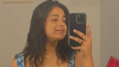 Sumbul Touqeer Offers A Sneak Peek Into Her Stylish Mirror Selfie, See Pic!