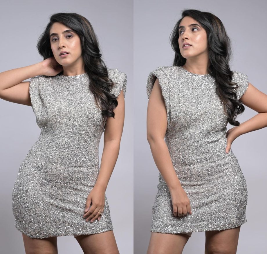 Sameeksha Sud Gives 'Anarkali Disco Chali' Vibes In A Glittery Mini Dress, See Photos! 896320