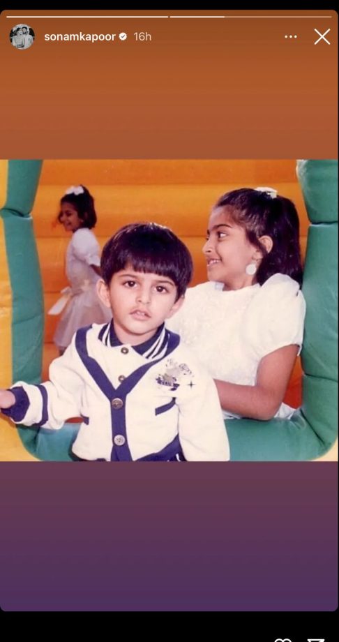 Sonam Kapoor Shares Childhood Photos With Cousins, Guess Who Are They 893913