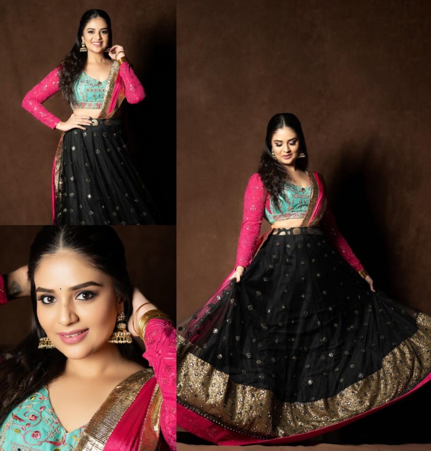 Sreemukhi Flaunts her Desiness in a Black Lehenga Set with an Embroidered Blouse, See Photos! 895371