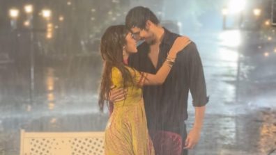 Kundali Bhagya Fame Paras Kalnawat Gets Romantic In Rain With Co-star Adrija Roy, Watch Now