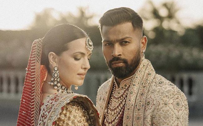Natasa Stankovic remarks 'when you leave the world, you only take the people with you' amid separation rumors with Hardik Pandya 901317