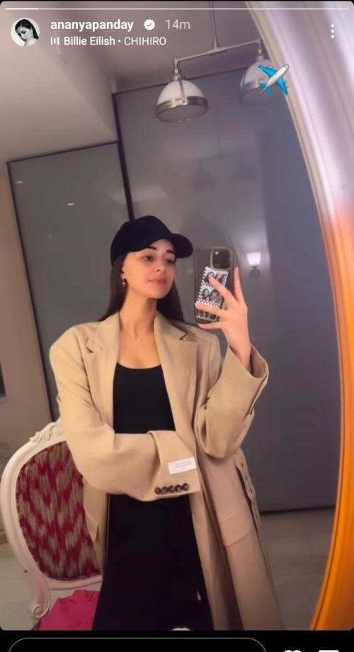 [Photos] Ananya Panday Flaunts Her Airport Fashion In Quirky Selfies 900591