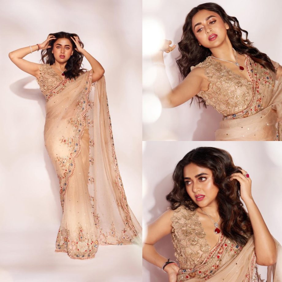 Tejasswi Prakash's Bold Blouse Designs Make Her Look Stunning In Saree 903470