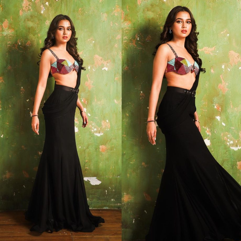 Tejasswi Prakash's Bold Blouse Designs Make Her Look Stunning In Saree 903463