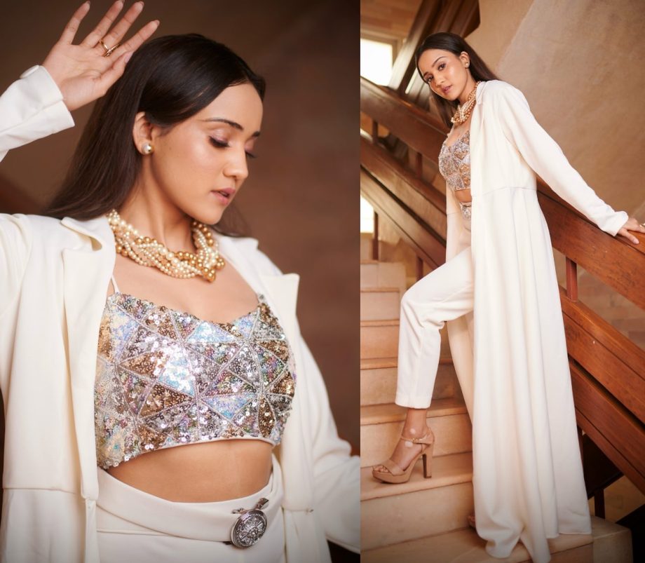 Meet Fame Ashi Singh Looks Glamorous In White Jacket Set With Sequin Bralette, See Photos! 909537