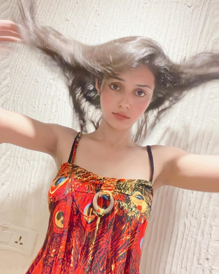 [Photo] RadhaKrishn Fame Mallika Singh Shares Playful Hair Flip Moment On Instagram 906504