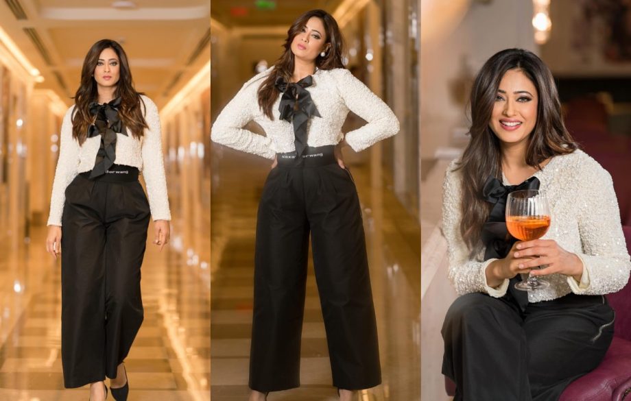 A Glass Full Of Wine Doesn't Look Interesting In Front Of Shweta Tiwari's Sizzling Look 911110