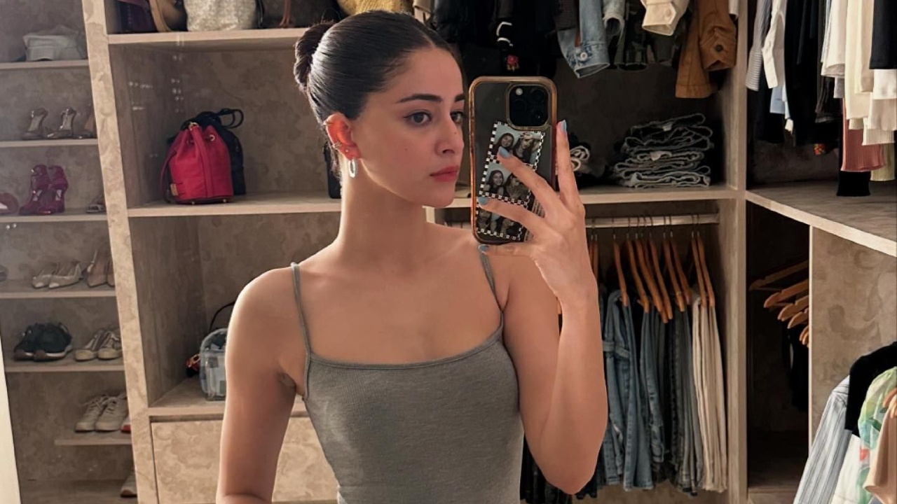 Ananya Pandey Stuns in Gray Bodycon Dress for Girls' Night Out 911029