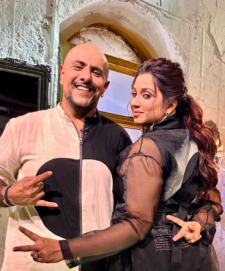 Rock On! Vishal Dadlani & Shreya Ghoshal's Epic Pose-Off on Indian Idol 15 919552