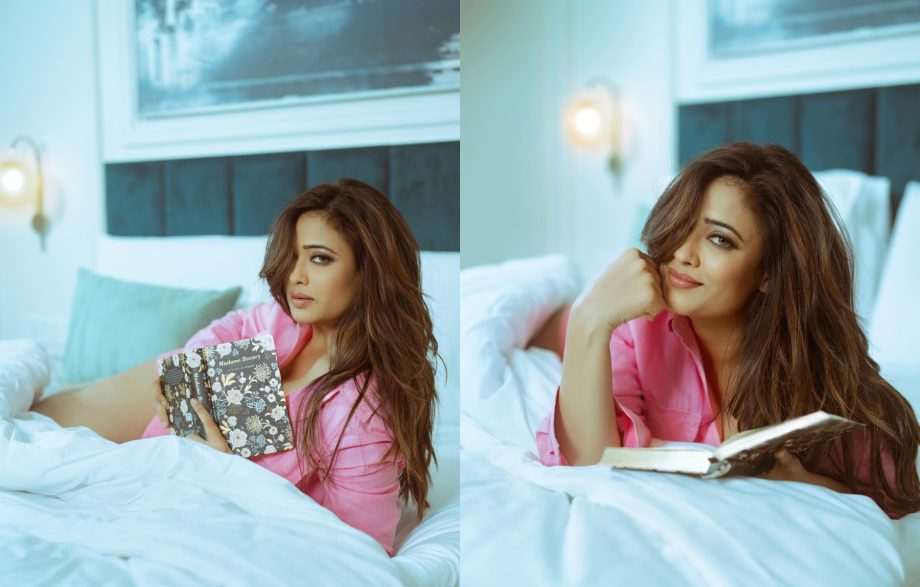 Shweta Tiwari Breaks Stereotypes In Sizzling Bed Photoshoot, Social Media On Fire 916875