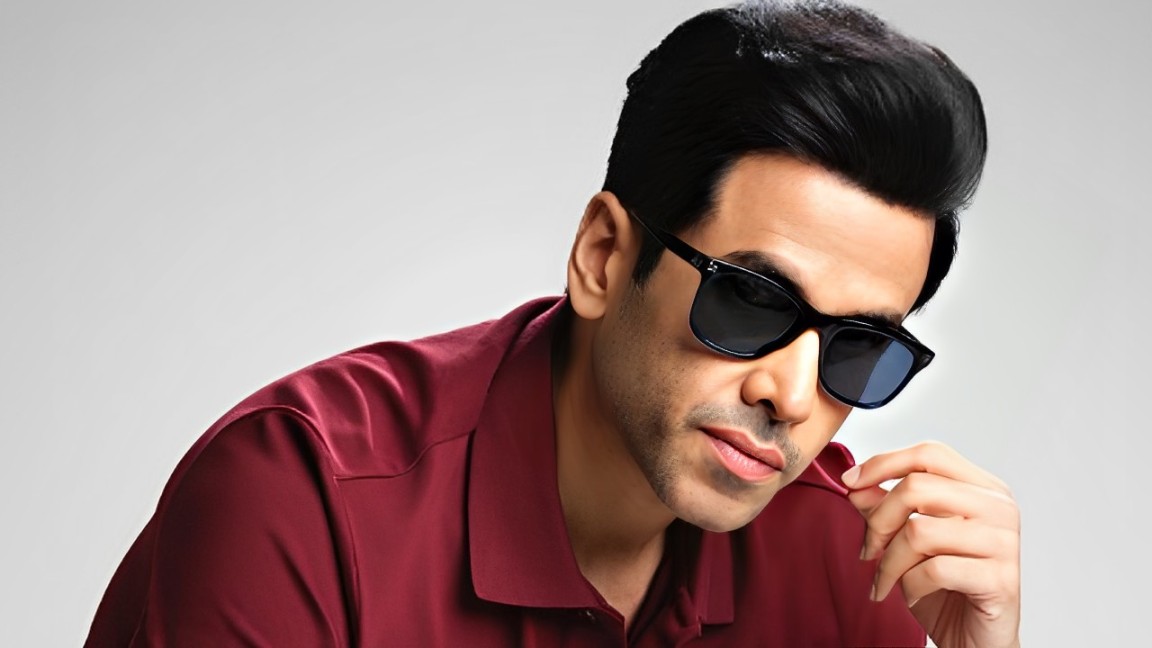 Tusshar Kapoor's public & private accounts hacked; issues statement 920115