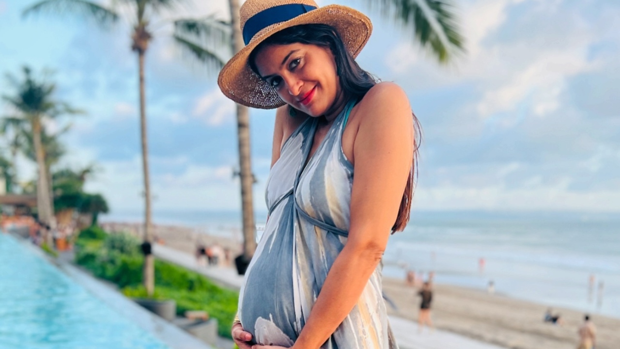 YouTuber Anisha Dixit Finds It Tough To Be Sick During Pregnancy; Prays For A Quick Recovery 919503