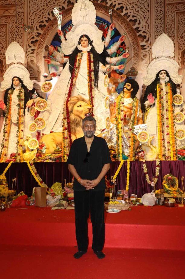 Filmmaker Vivek Ranjan Agnihotri spotted Simrat Kaur attending Durga Puja! Gives rise to speculation, Is she going to play one of the lead in The Delhi Files? 921606