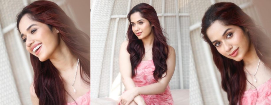 Jannat Zubair Rahmani Sizzles in Pink: A Stunning Off-Shoulder Ensemble That's Stealing Hearts 922257