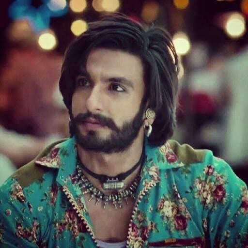 This Navratri, Get Inspired by Powerhouse Ranveer Singh’s Vibrant & Iconic Fashionable Looks from 'Ram-Leela' 920788