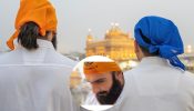 Powerhouse Ranveer Singh and Aditya Dhar Seek Blessings at The Golden Temple Ahead of Next Schedule Of Their Film 927050