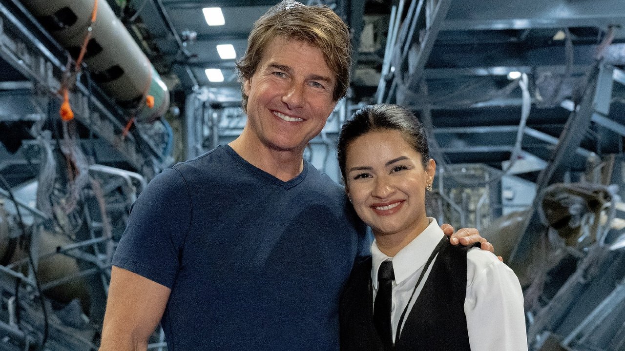 Does Avneet Kaur's meet with Tom Cruise indicate that she is a part of 'Mission: Impossible-The Final Reckoning'? 925507