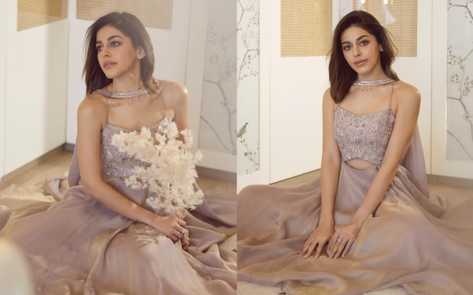 Bhumi Pednekar And Alaya F: Redefining Ethnic Style With Modern Twists [Photos] 930098