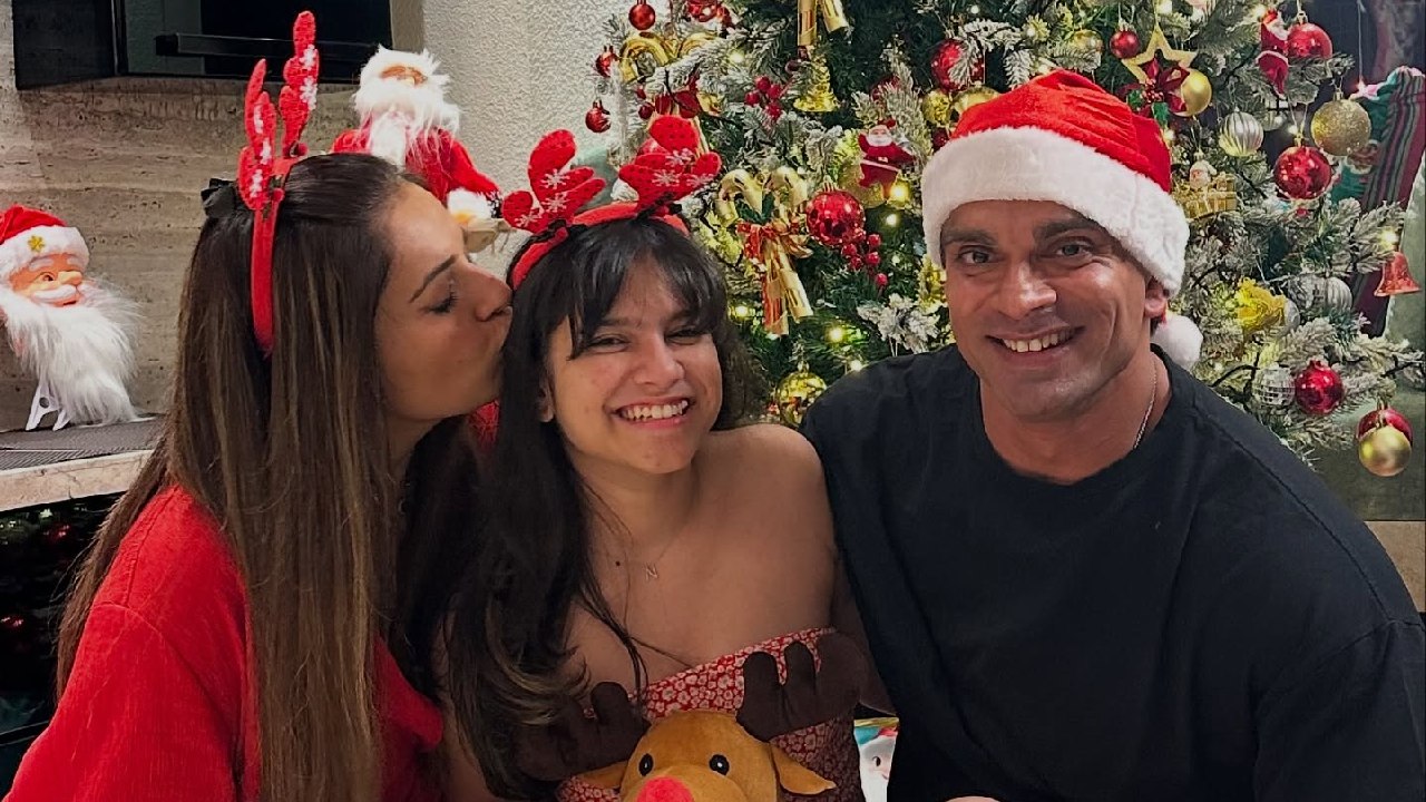 Festive Cheer: Karan Singh Grover And Bipasha Basu Celebrate Christmas With Daughter Devi 930443