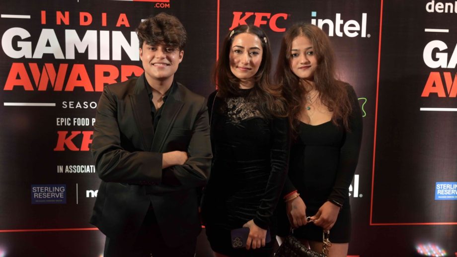 Lights, Camera, Action! Red Carpet Glitz at dentsu-India Gaming Awards Season 3 928958