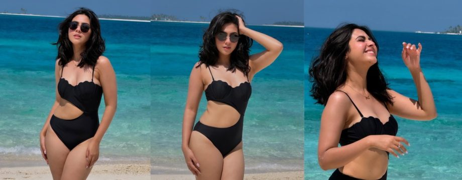 Reem Sameer Shaikh Turns the Beach into a Fashion Runway with Black and White Looks. 928149