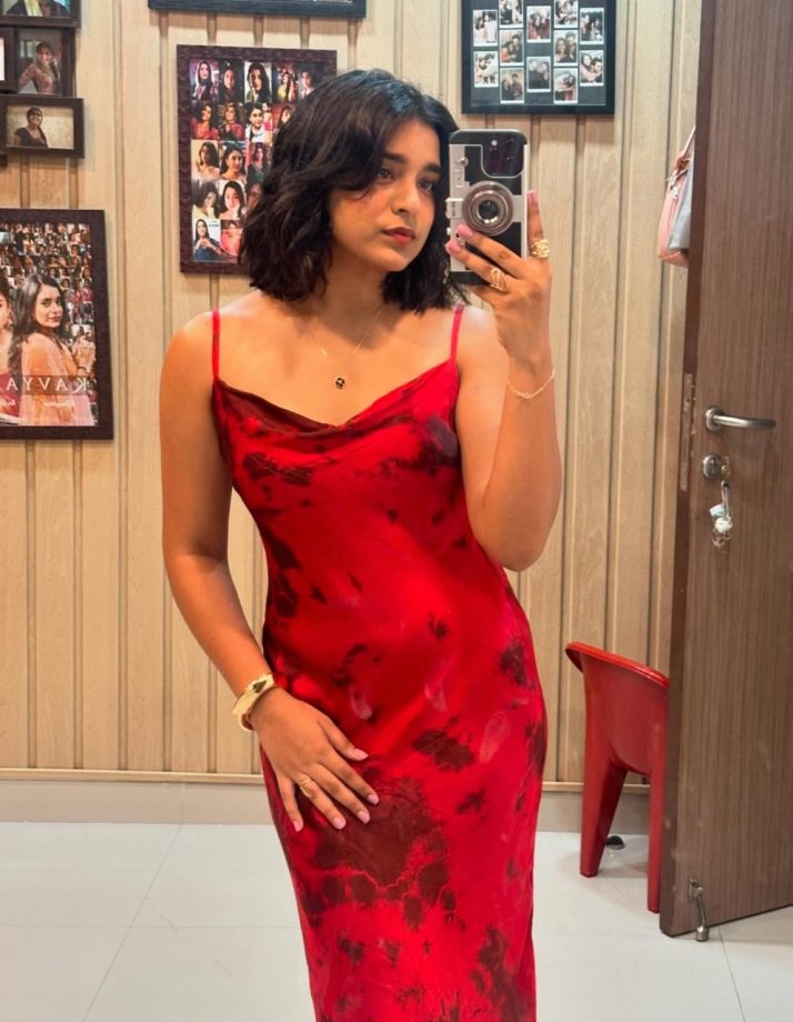 Sumbul Touqeer Slays In Red Tie-dye Dress, Drops Hint About Her New Project 929827