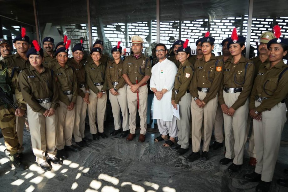 Aamir Khan Celebrates Republic Day with a Visit to the Statue of Unity While Shooting for Sitaare Zameen Par, Check out the Exclusive Images! 934248