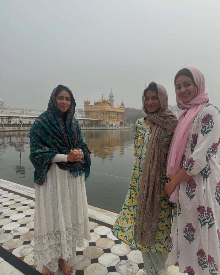 Ananya Panday Seeks Blessings At Golden Temple With Family, Steals Attention With Her Simplicity [See Photos] 932414