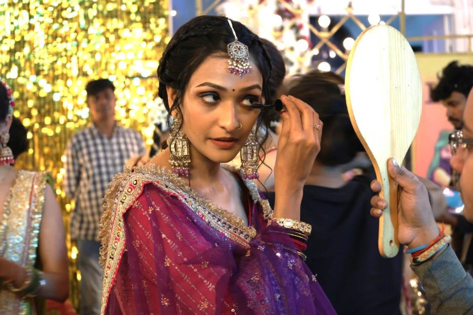 Bhagya Lakshmi Actress Aishwarya Khare Does Her Own Makeup On Set To Stay True To Her Character 934618