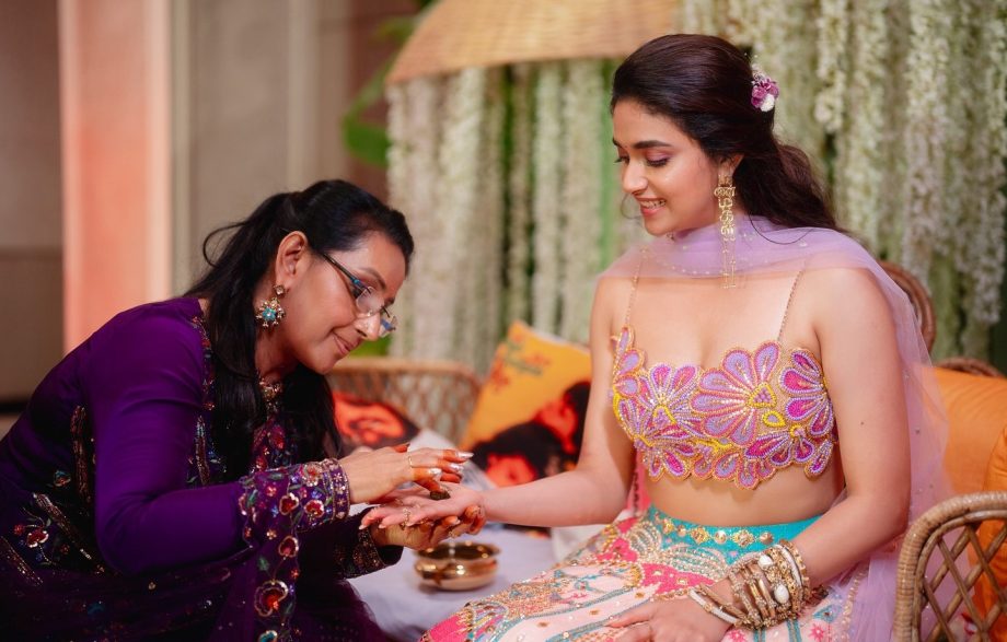 Mehendi Design To Outfit & Hairstyle: Inside Keerthy Suresh's Mehendi Ceremony 935179