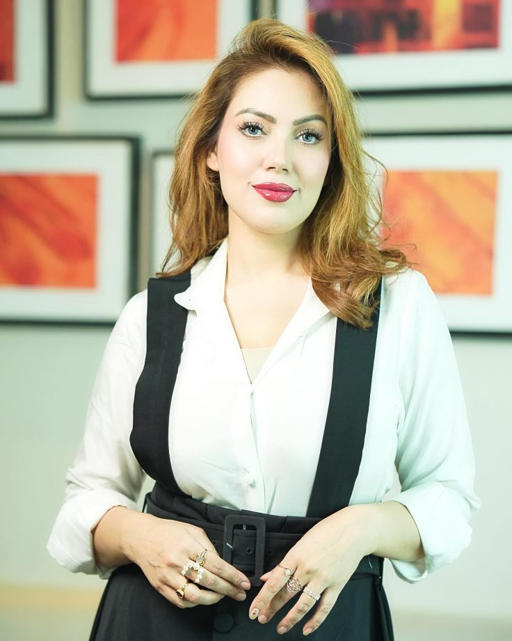 Munmun Dutta Turns Heads with a Chic Dungaree Skirt Look, Blending Casual with Cool 935130