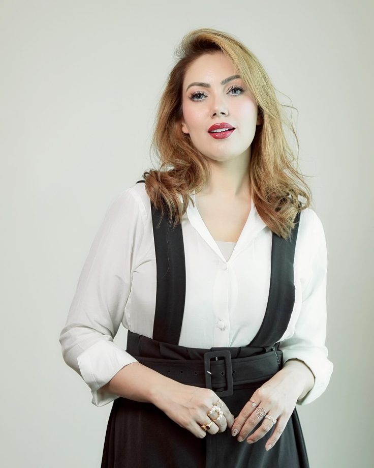 Munmun Dutta Turns Heads with a Chic Dungaree Skirt Look, Blending Casual with Cool 935125