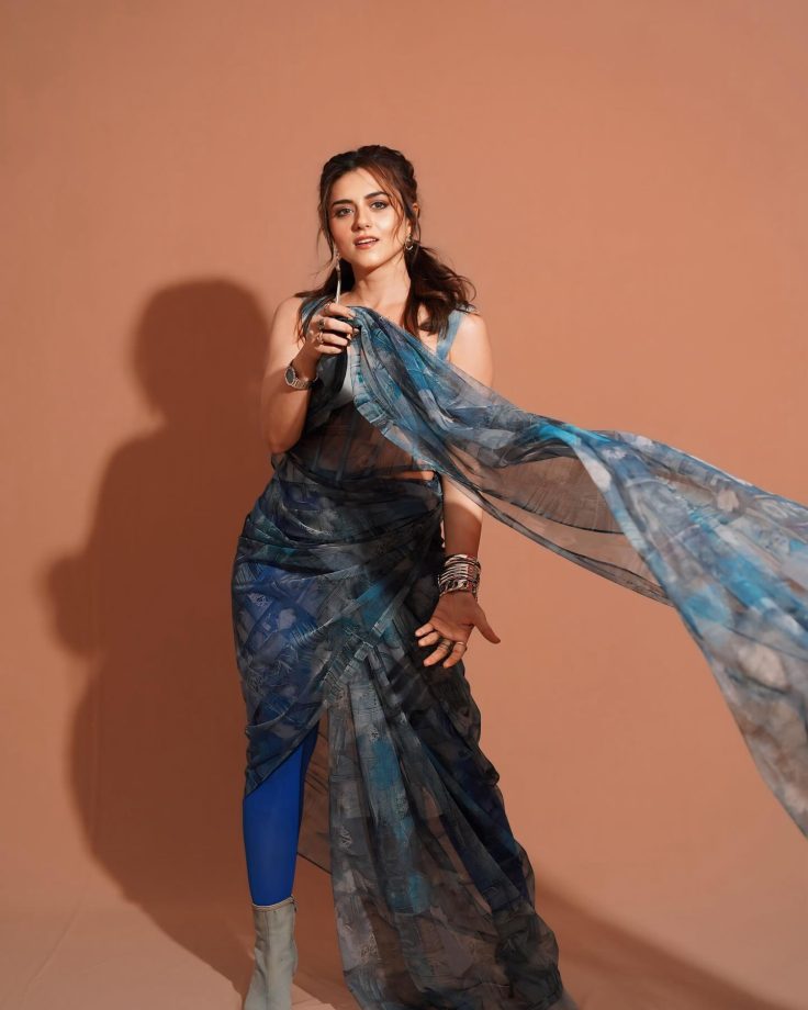 Ridhi Dogra Reinvents the Saree with a Chic Blue-Themed Contemporary Look 934911