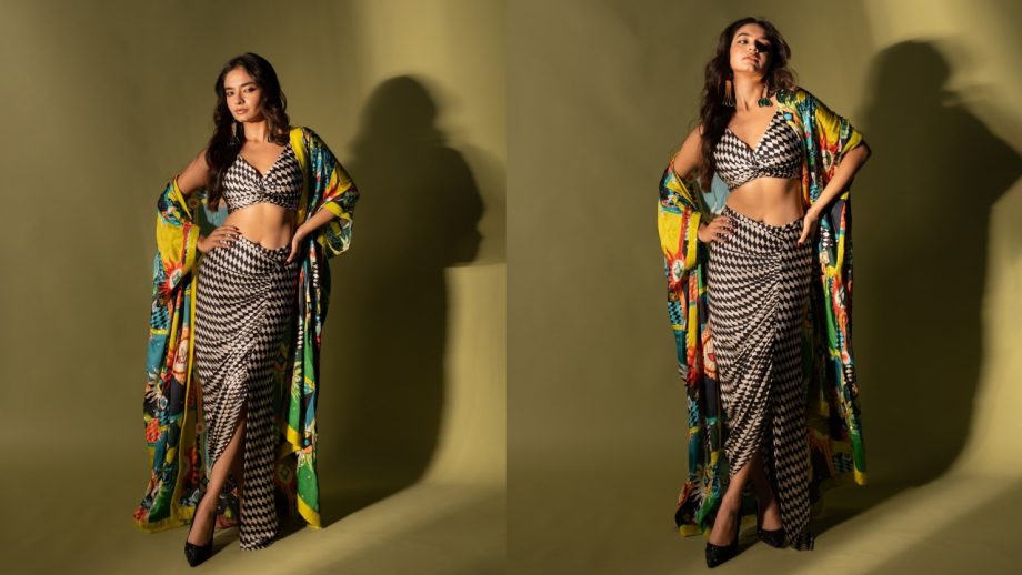 Slaying In Style! Anushka Sen Flaunts Her Abs In Trendy Outfits 934162