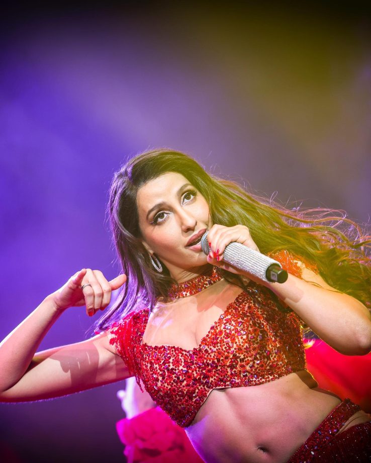 Slaying The Dance Floor: Nora Fatehi's Hottest Performance Looks 934512