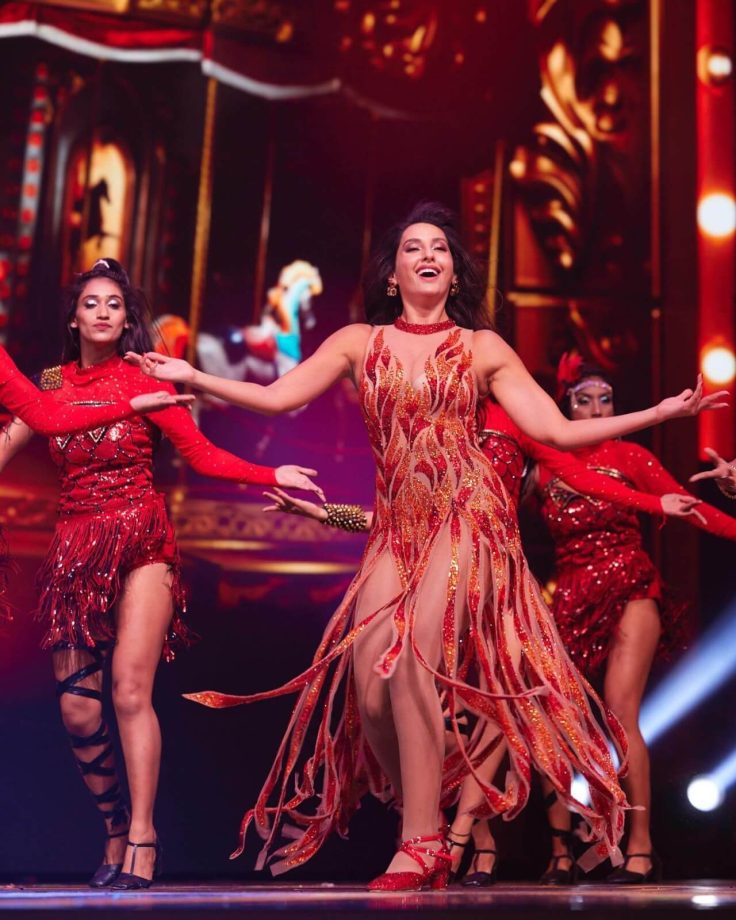 Slaying The Dance Floor: Nora Fatehi's Hottest Performance Looks 934514