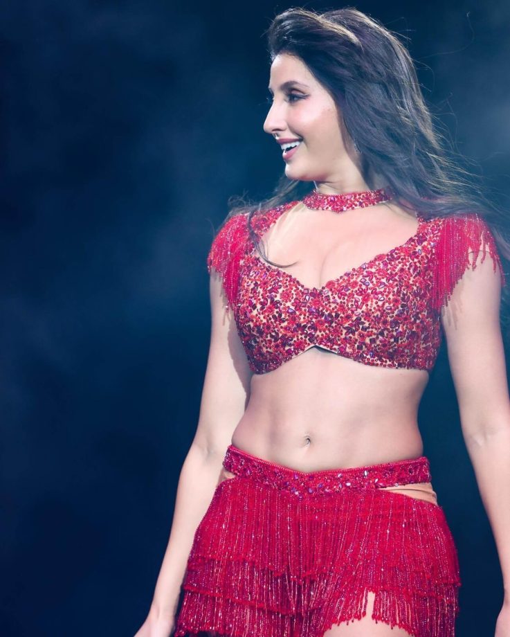 Slaying The Dance Floor: Nora Fatehi's Hottest Performance Looks 934521