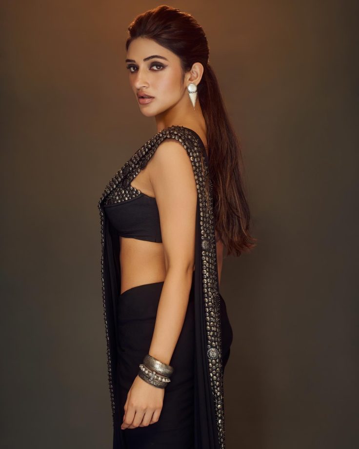 Sreeleela’s Black Saree and Smoky Eye Look Screams Elegance and Drama 935096