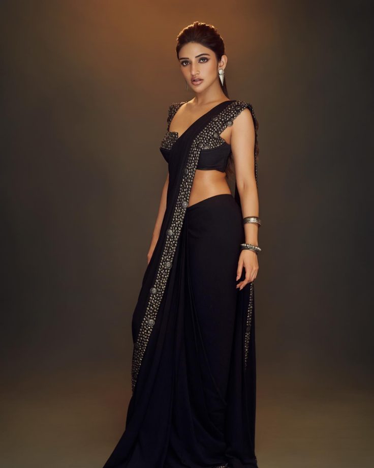 Sreeleela’s Black Saree and Smoky Eye Look Screams Elegance and Drama 935095