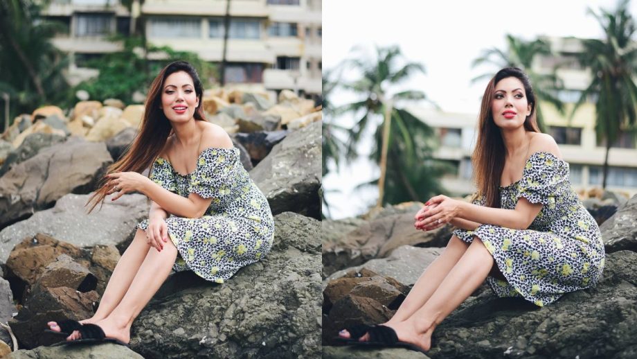 Taarak Mehta Fame Munmun Dutta Aka Babita's Hottest Beach Looks Ever 933288