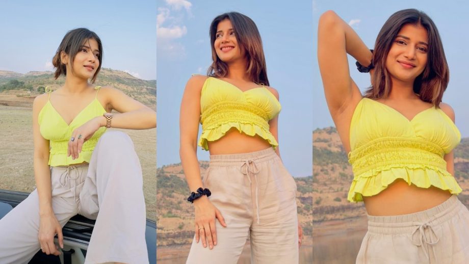 Yeh Rishta Kya Kehlata Hai Actress Samridhii Shukla's Trendy Tops Collection To Look Sassy 932012