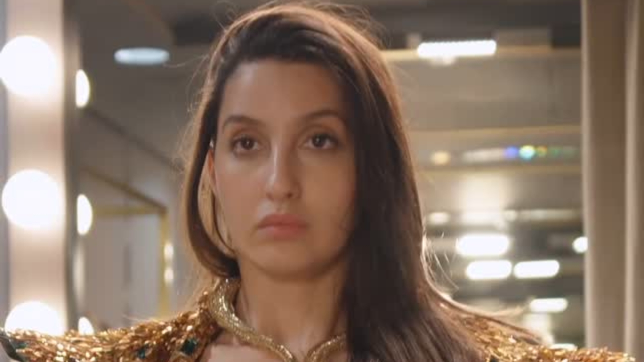 A Sneak Peek Into Nora Fatehi's Statement Looks From New Song Snake 937198