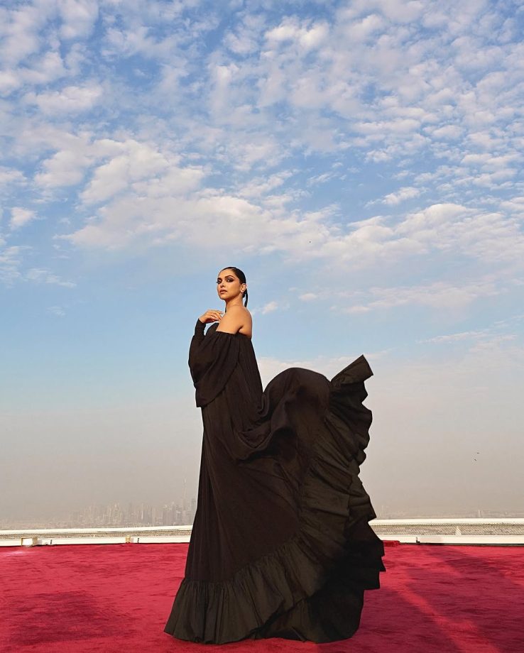 Deepika Padukone Proves She's A Fashion Icon In Stunning Black Off-Shoulder Gown – See Pics 936719