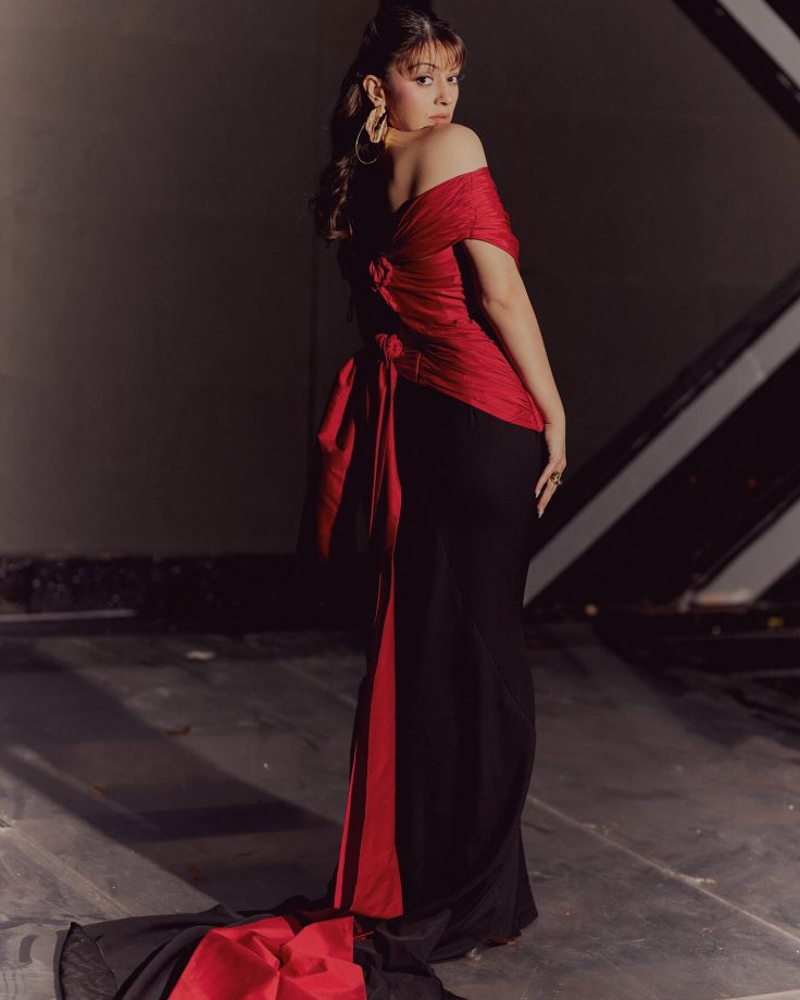 Hansika Motwani Stuns In Off-shoulder Red-Black Gown, Serves Goals For Valentine's 936539