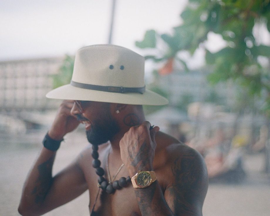 Hardik Pandya unwinds by the beach after victory against Pakistan in the ICC Champions Trophy 2025 938265