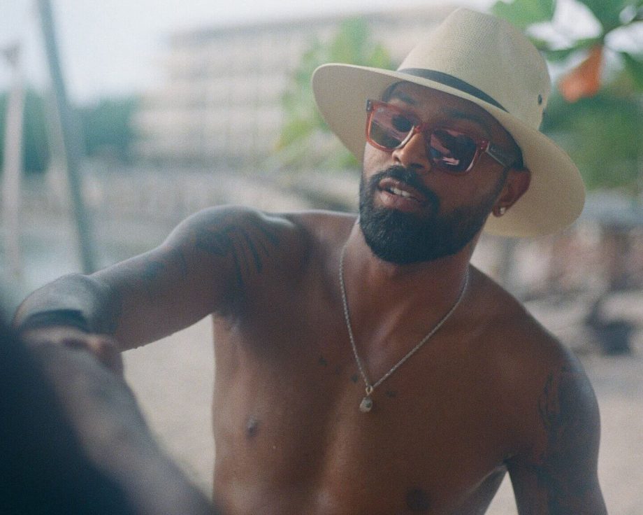 Hardik Pandya unwinds by the beach after victory against Pakistan in the ICC Champions Trophy 2025 938269