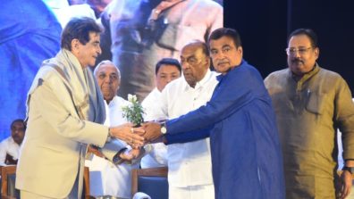 “ I am more Maharastrian than anything else.I thank you all for felicitating me with this honourable award”; says Legendary Superstar Jeetendra Felicitated as ‘Jestha Nagrik’ at Khasdar Jestha Nagrik Sankulan Mohatsav